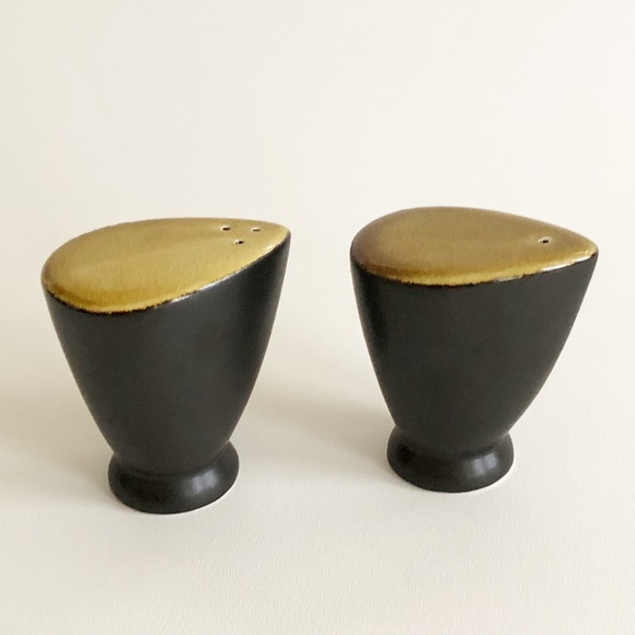 Salt & Pepper Shaker Modernist Tapered Tear Drop Stoneware Black Brown Scroll - Picture 4 of 12